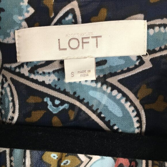 Loft black floral top Size Small - Picture 3 of 7